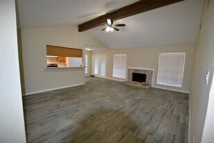 18507 Wood Glen Ln in Houston, TX - Building Photo