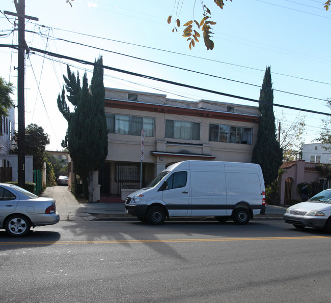 4758 Franklin Ave in Los Angeles, CA - Building Photo - Building Photo