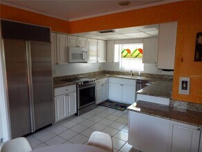 3103 N Julia Cir in Tampa, FL - Building Photo - Building Photo
