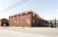 Village Square Apartments in Detroit, MI - Foto de edificio - Building Photo