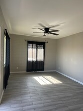 1721 W Colter St, Unit B in Phoenix, AZ - Foto de edificio - Building Photo