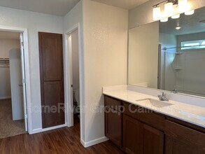 8184 Creeping Willow Ln in Sacramento, CA - Building Photo - Building Photo