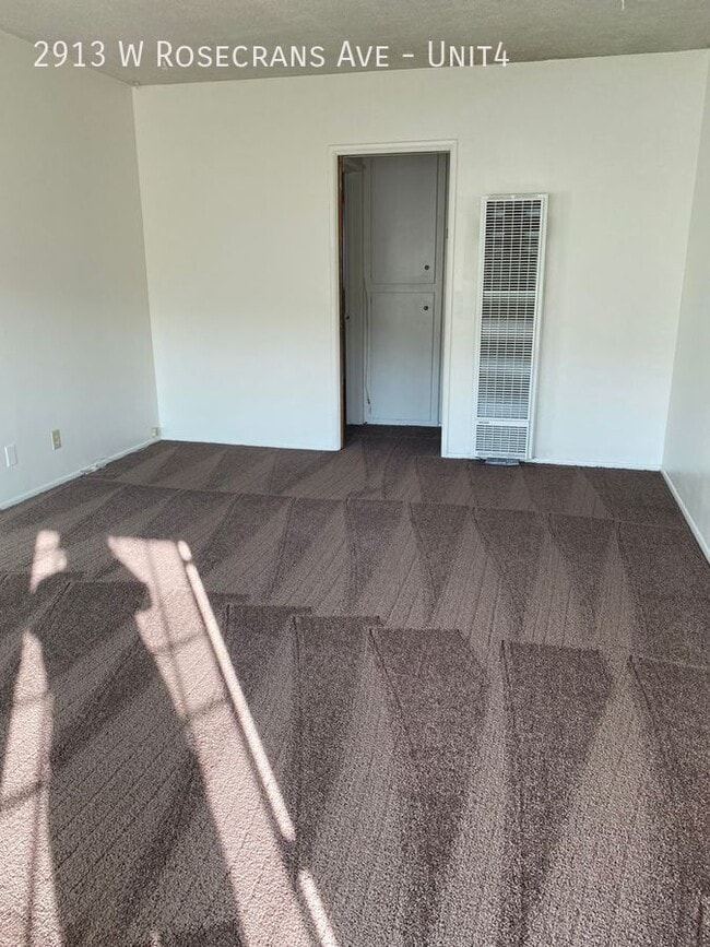 2913 Rosecrans Ave in Gardena, CA - Building Photo - Building Photo