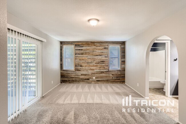 10022 N 48th Ave in Glendale, AZ - Building Photo - Building Photo