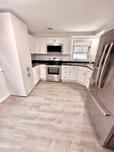 1316 Marquette Ave in South Milwaukee, WI - Building Photo - Building Photo