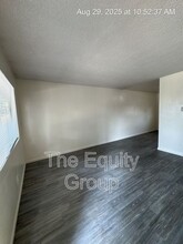 149 N Castle Rock St in Woodlake, CA - Building Photo - Building Photo