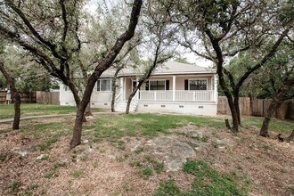208 S Cougar Ave in Cedar Park, TX - Building Photo - Building Photo