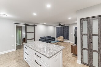 2409 Halmac Dr NW in Huntsville, AL - Building Photo - Building Photo