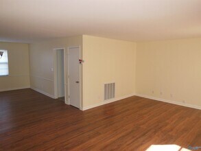 1200 Bailey Cove Rd SE in Huntsville, AL - Building Photo - Building Photo