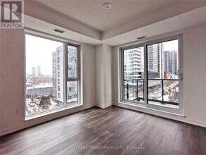 130 River St in Toronto, ON - Building Photo - Building Photo