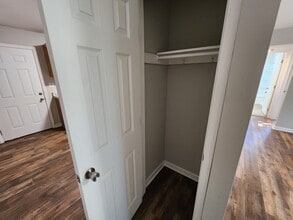 924 Rarig Ave, Unit B in Columbus, OH - Foto de edificio - Building Photo