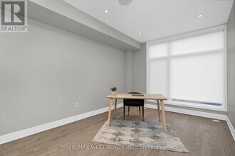 8208 Pine Valley Dr in Vaughan, ON - Building Photo - Building Photo