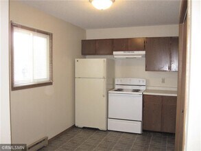 1380 Heritage Dr in New Richmond, WI - Building Photo - Building Photo