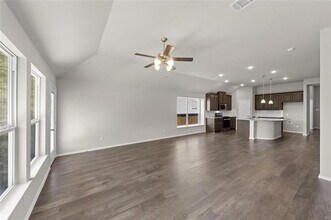 1813 Agarito Dr in Weatherford, TX - Foto de edificio - Building Photo