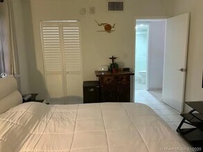 1130 11th St in Miami Beach, FL - Building Photo - Building Photo