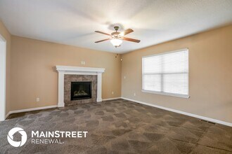 308 Golfview Dr in Pleasant Hill, MO - Building Photo - Building Photo