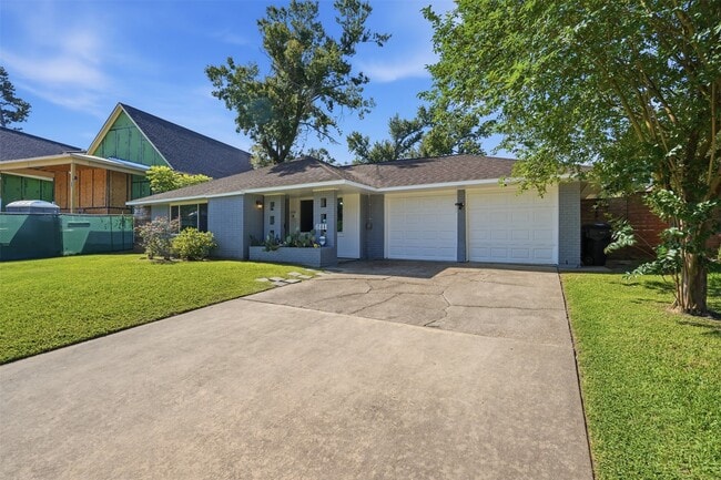 6111 Waltway Dr
