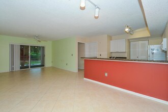 242 Village Blvd-Unit -2203 in Tequesta, FL - Building Photo - Building Photo