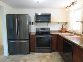 47 Vinebrook Rd in Plymouth, MA - Building Photo - Building Photo