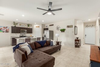 5217 E Emery Rd in San Tan Valley, AZ - Building Photo - Building Photo