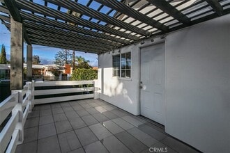 6059 Vantage Ave, Unit F2032-101 in Los Angeles, CA - Building Photo - Building Photo