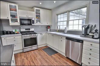 404 Swarthmore Rd in Glassboro, NJ - Building Photo - Building Photo