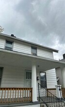 1058 E 147th St in Cleveland, OH - Building Photo - Building Photo