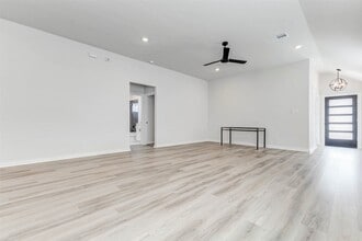 6422 Pomona Ct in Arcola, TX - Building Photo - Building Photo