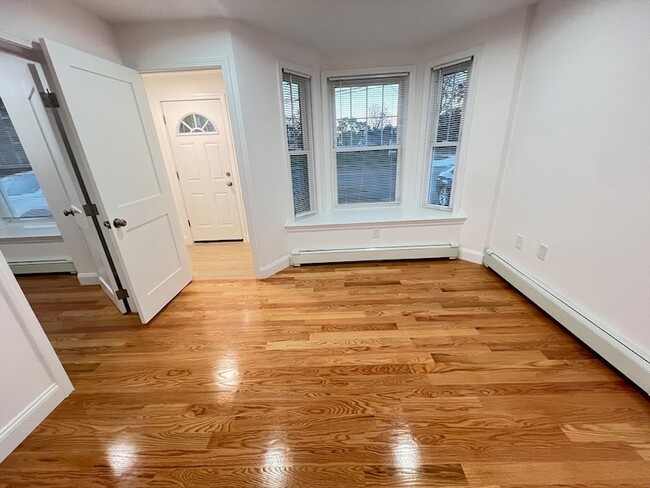 50 Conant St in Danvers, MA - Foto de edificio - Building Photo