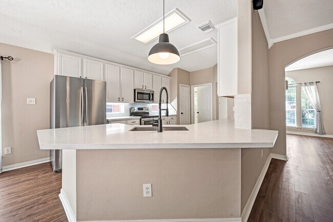 property at 135 W Russet Grove Cir