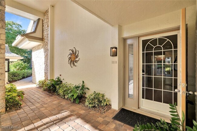 1111 Wildwood Ln in Naples, FL - Building Photo - Building Photo