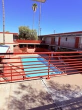 Broadway Apartments in Tucson, AZ - Foto de edificio - Building Photo