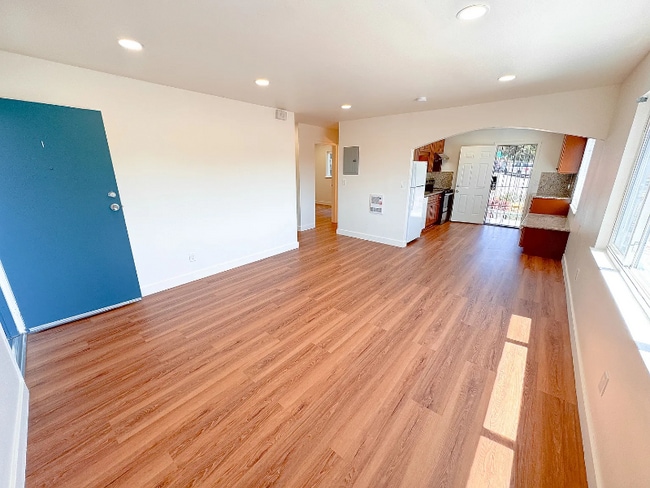 4802 Daisy St, Unit Unit A in Oakland, CA - Foto de edificio - Building Photo