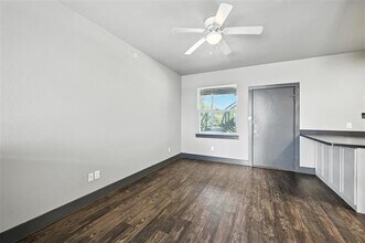 903 Fannin St in Denton, TX - Building Photo - Building Photo