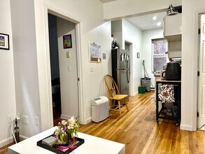 6 Cleveland Pl in Boston, MA - Building Photo - Building Photo