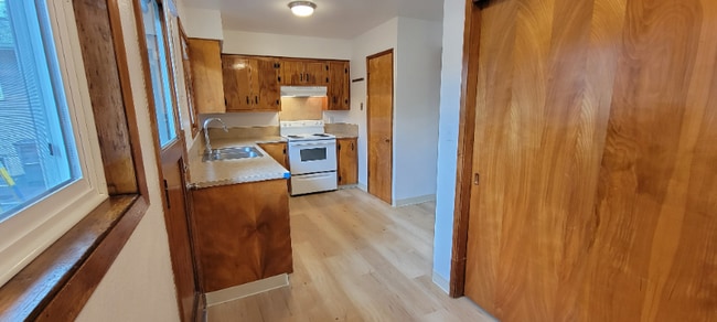 700 E 22nd St in Vancouver, WA - Foto de edificio - Building Photo