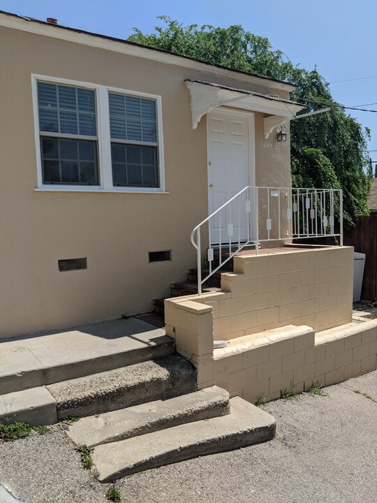 7063 Day St in Los Angeles, CA - Building Photo