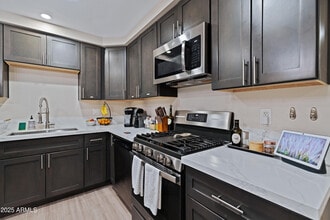 3622 E Sheridan St in Phoenix, AZ - Building Photo - Building Photo