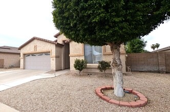 410 N Bell Pl in Chandler, AZ - Building Photo - Building Photo