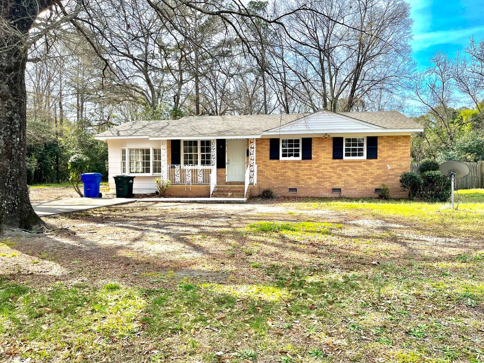 313 Welch St in Laurinburg, NC - Foto de edificio