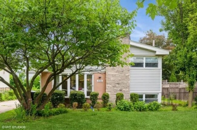 property at 532 Warren Rd