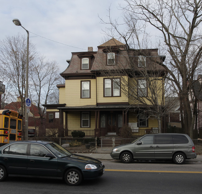 367 Adams St in Boston, MA - Building Photo - Building Photo