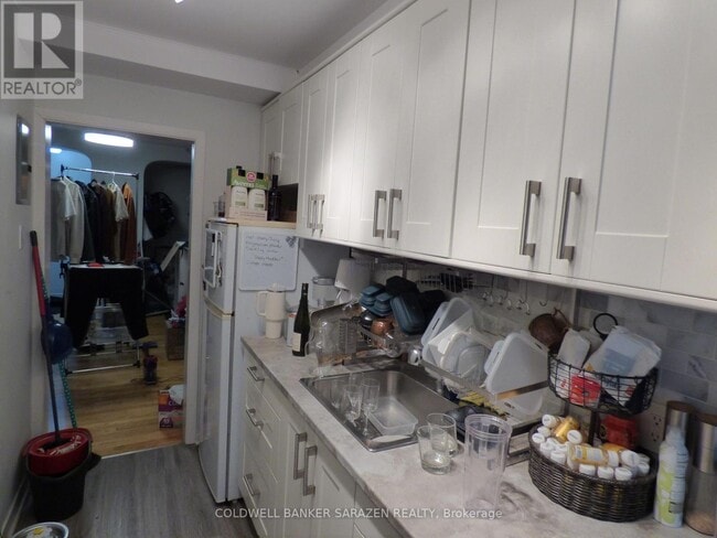 691 Irene Crescent in Ottawa, ON - Building Photo - Building Photo