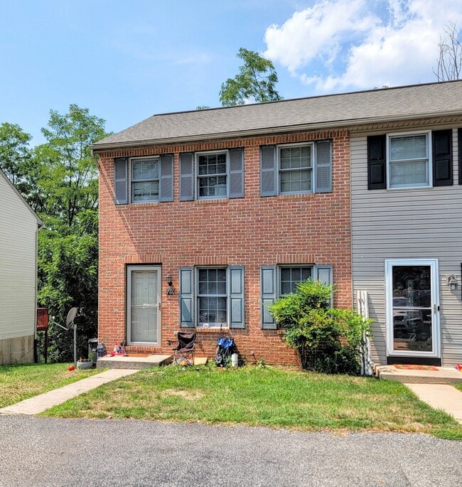 property at 70 Ironstone Dr