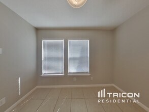 5930 Encanto Point Dr in San Antonio, TX - Building Photo - Building Photo
