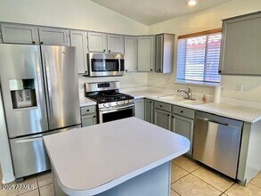 1161 W Lark Dr in Chandler, AZ - Building Photo - Building Photo