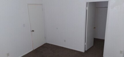 4701 Beechwood St in Bakersfield, CA - Building Photo - Building Photo