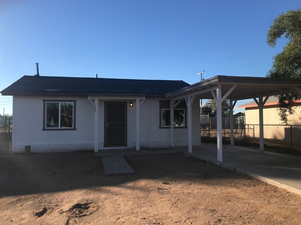 109 W Lincoln Ave in Coolidge, AZ - Building Photo