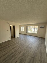 915 N Wilton Pl, Unit 211 in Los Angeles, CA - Foto de edificio - Building Photo