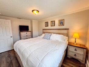 813 N Spair St in Thomasville, GA - Foto de edificio - Building Photo